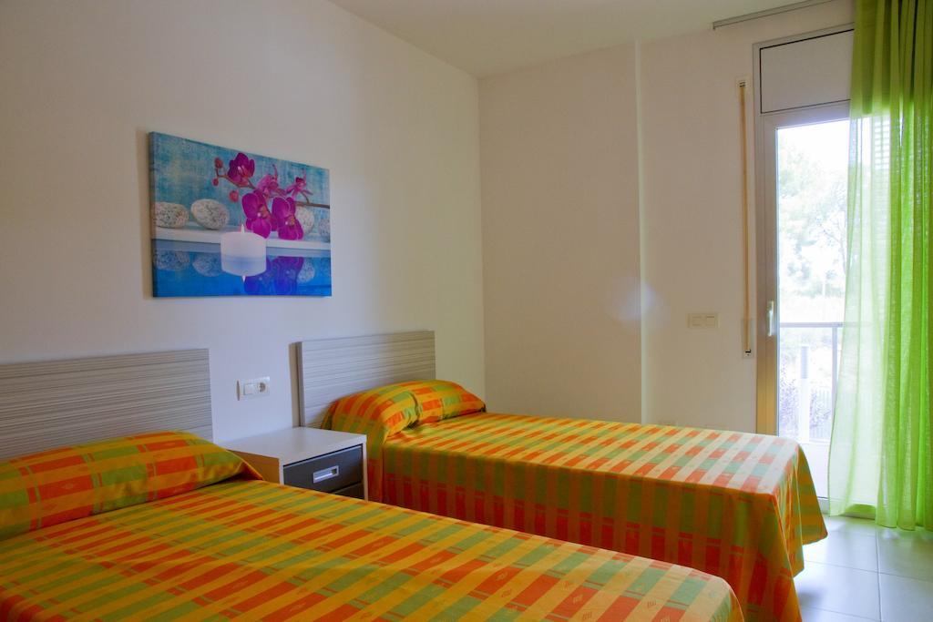 Rentalmar Paradise Families Only Con Parking サロウ 部屋 写真