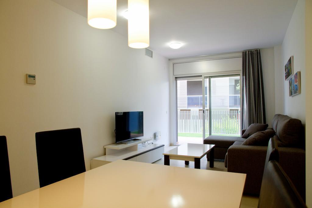 Rentalmar Paradise Families Only Con Parking サロウ 部屋 写真